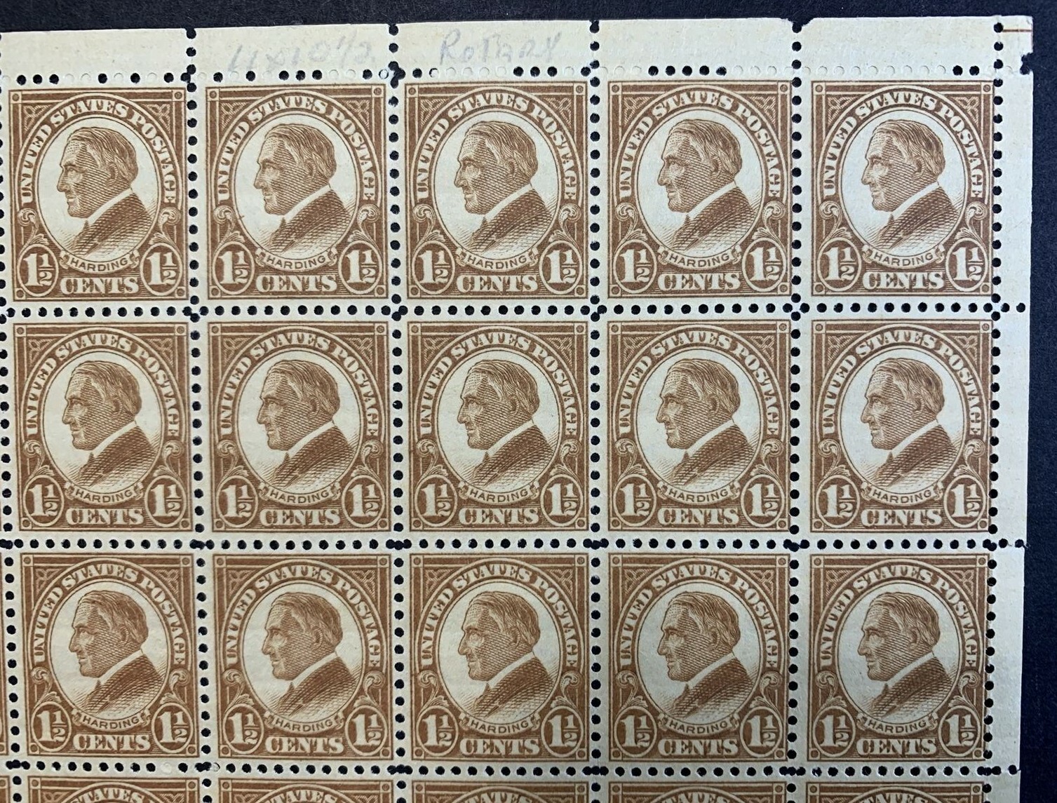 US #633 1 1/2c Harding Full Sheet of 100. MNH Fine (BCV $475) - Image 4