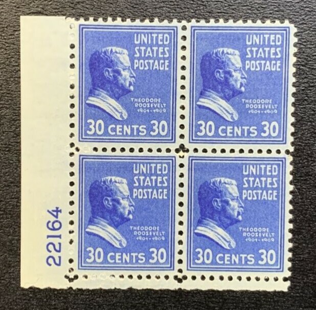 US #830b 1938 30c Roosevelt, Deep Blue Plate Block 4 LR #22164 APEX (SCV $1,400) - Image 4